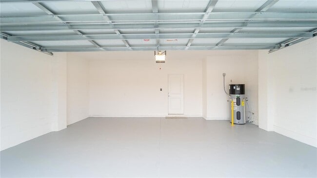 Building Photo - 4887 Cross Pr Pkwy