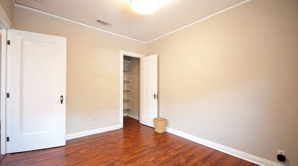 Building Photo - 4032 Garden Ave