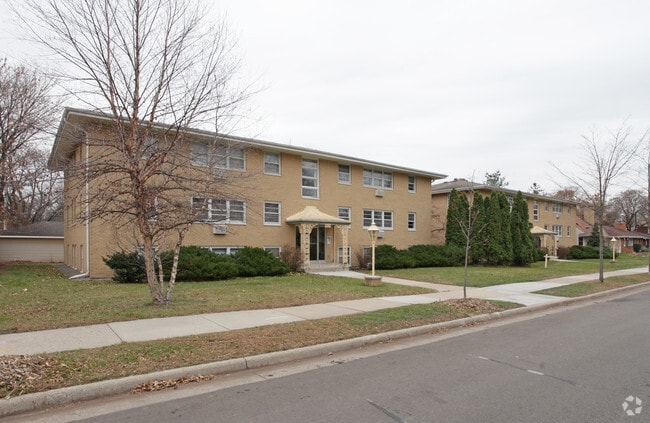 Primary Photo - Amber Court