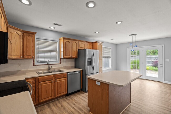 Building Photo - 5909 Kelsey Dr