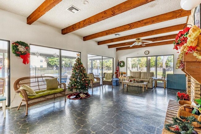 Building Photo - 4414 Spicewood Dr