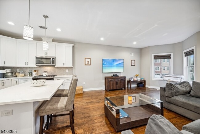 Building Photo - 25 Stonybrook Cir