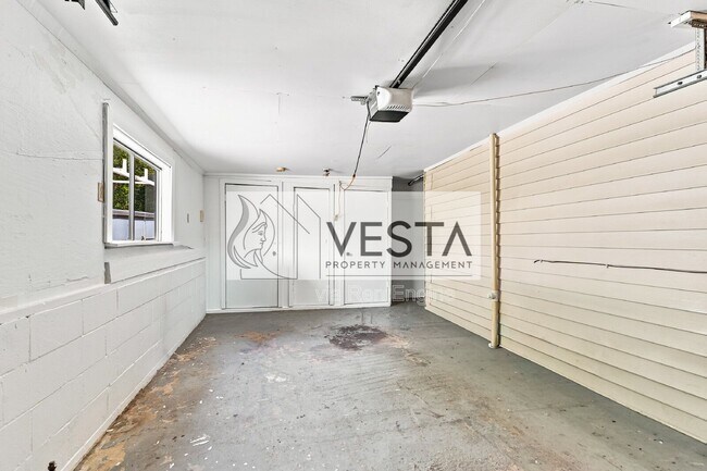 Building Photo - 688 Upper Grassy Branch Extension