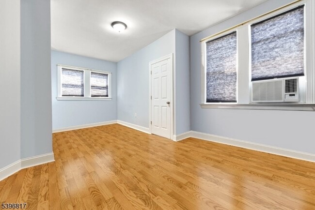 Building Photo - 76 Lafayette Ave