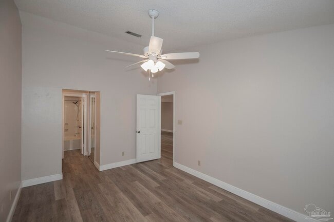 Building Photo - 5051 Grande Dr