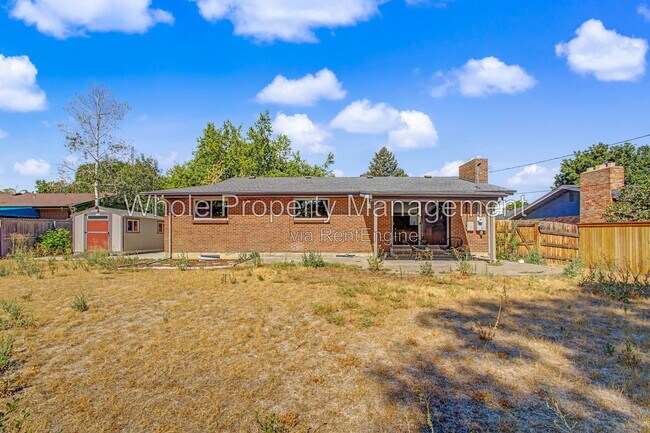 Building Photo - 3404 S Clinton Ct