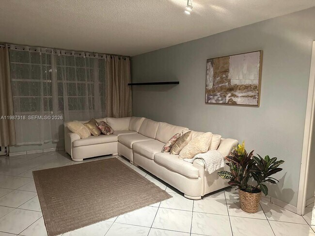 Building Photo - 250 174th St