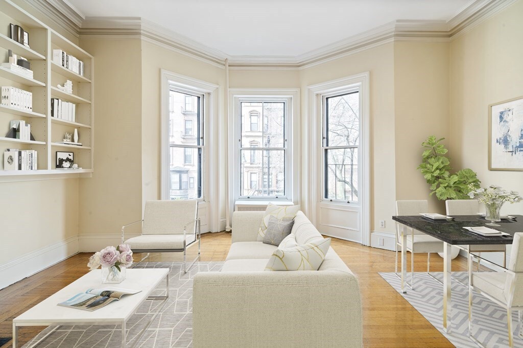 Building Photo - 247 Beacon St