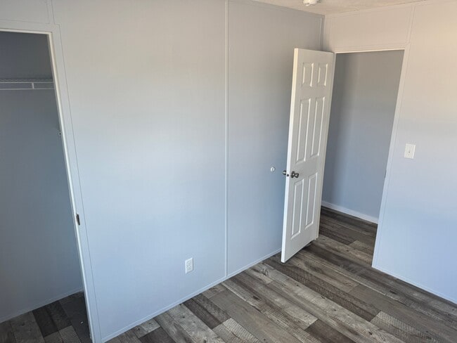 Building Photo - 506 Elkins Rd