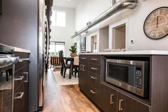 Building Photo - Whitefish Townhome w/ Clubhouse amenities