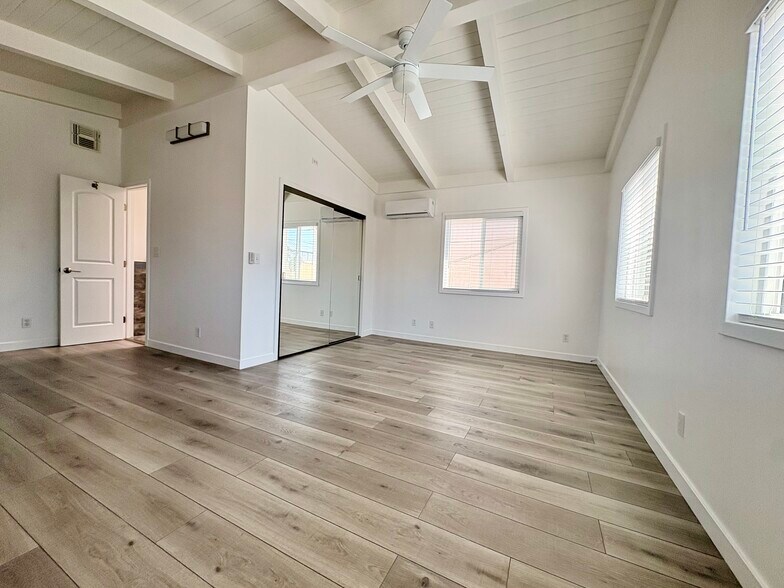 Building Photo - 1622 Ocean Ave