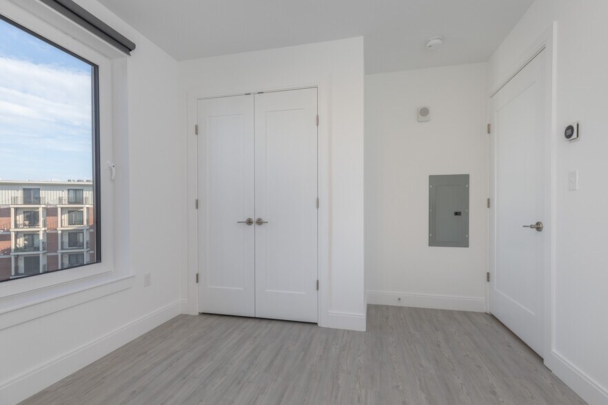 Building Photo - 39 Beacon St