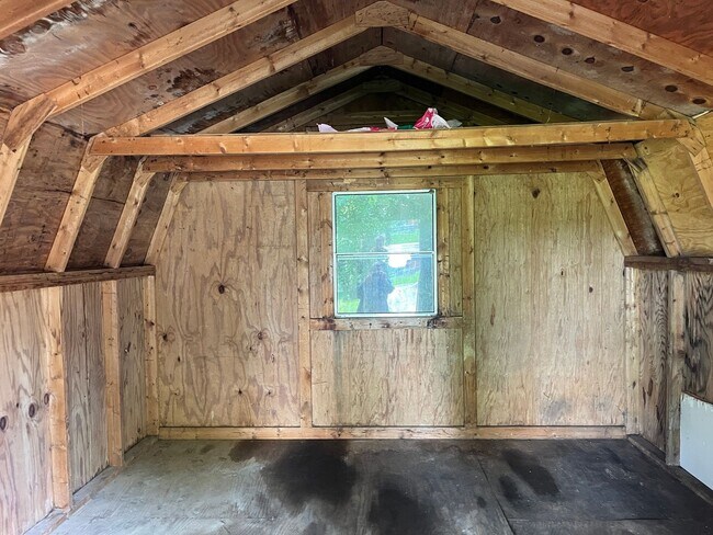Building Photo - Spacious 4-Bedroom 3-Bathroom Brick Home in Arcadia Area