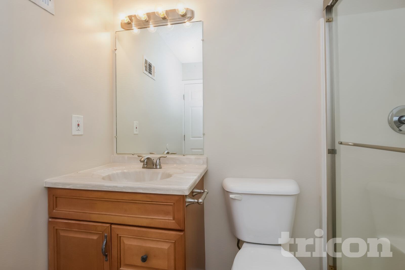 Building Photo - 5002 Ceylon Dr