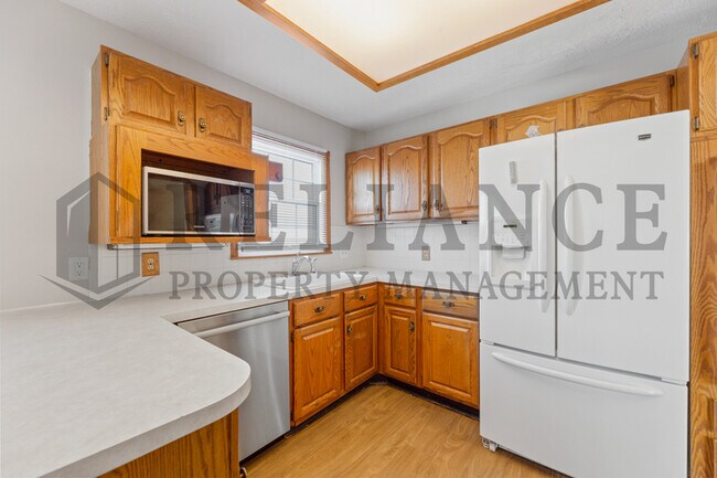 Building Photo - 8300 W 9th St N