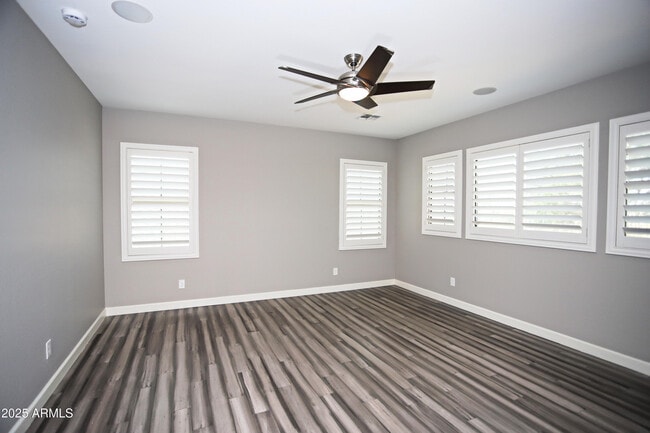 Building Photo - 4116 S Greythorne Way