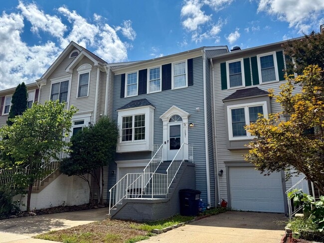 Building Photo - Modern Living in Manassas! 3-Level, 3BR To...