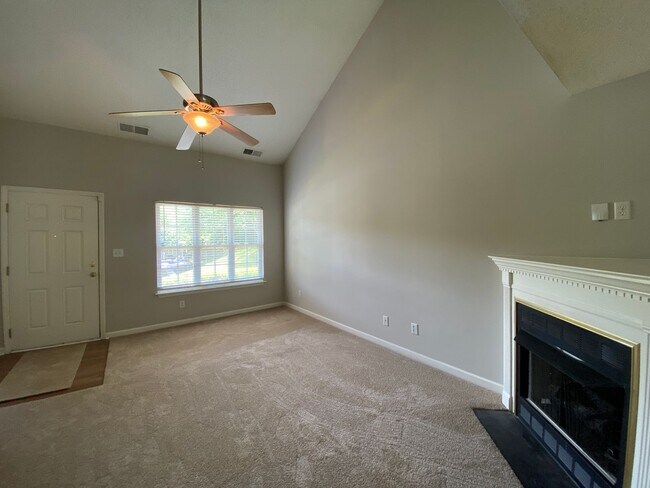 Building Photo - 3006 Kensington Pl