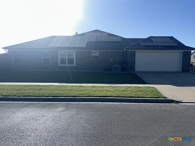 Building Photo - 301 Vega Ln