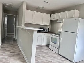 Building Photo - 507 Ashlawn Dr