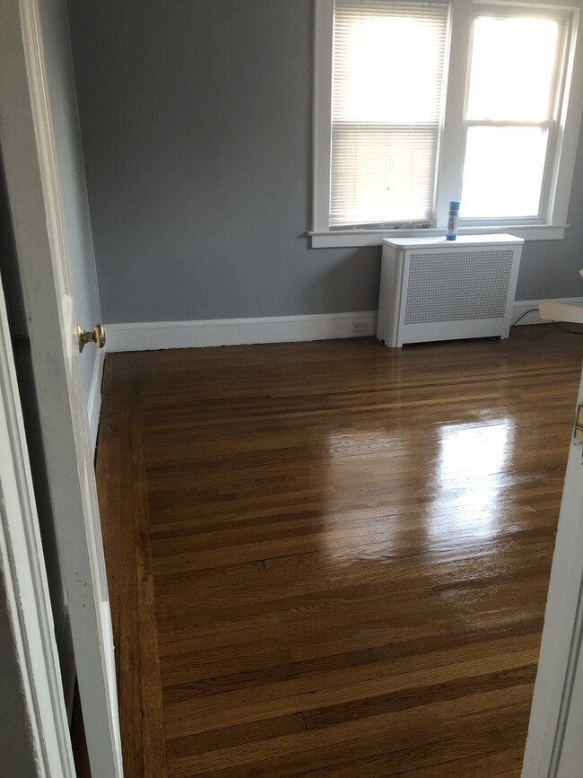 Master bedroom - 215 Walnut St