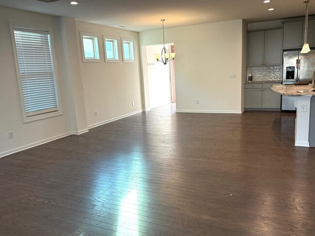 Building Photo - 1107 Lotus Lilly Dr