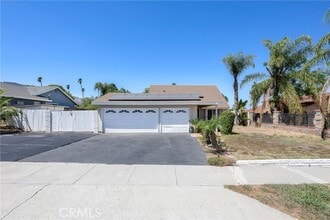 Building Photo - 1604 Avenida Del Vista