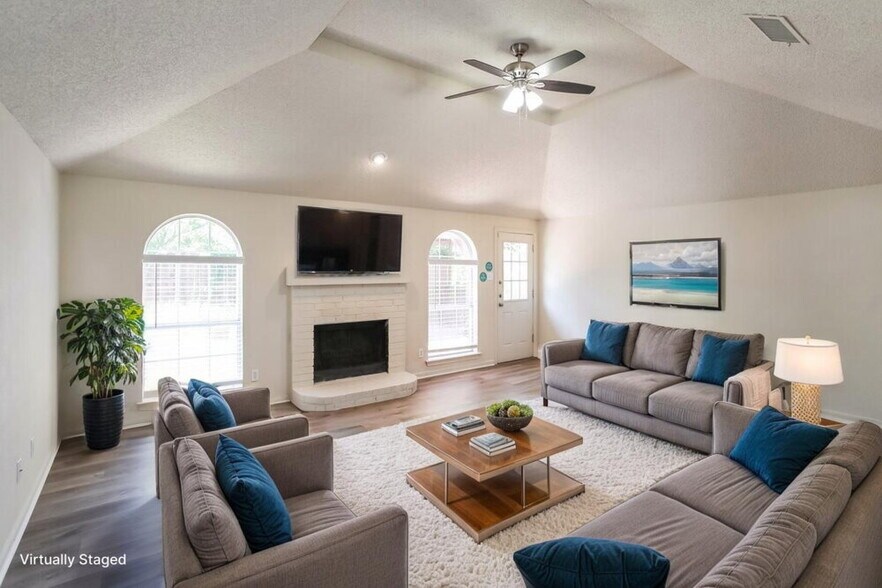 Building Photo - 58 Robins Nest Dr