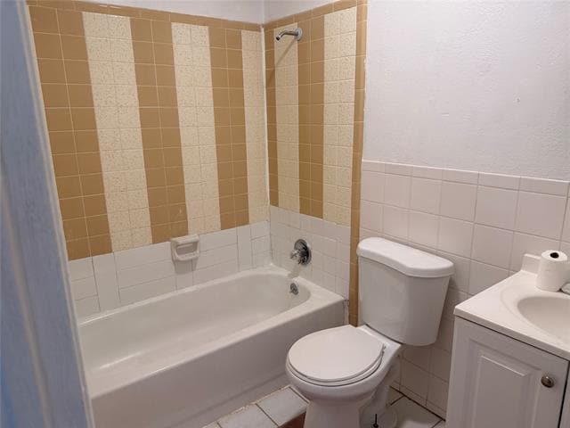 Building Photo - 2150 Courtland Cir