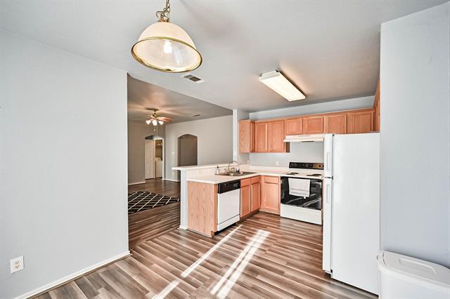 Building Photo - 415 Preston Dr