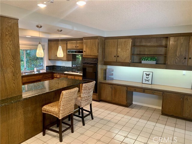 Building Photo - 23211 Meadowbrook Cir
