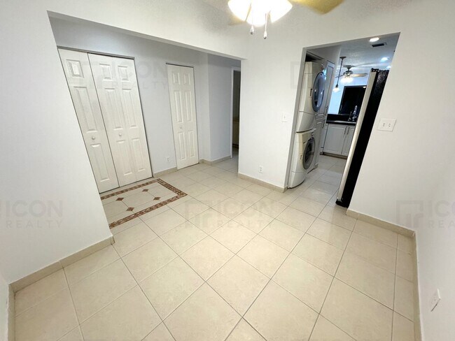 Building Photo - 9120 NW 40th St