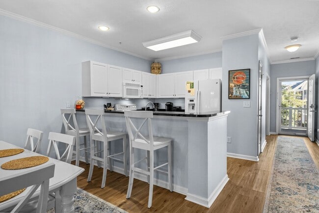 Building Photo - Spacious 3BR Condo in Gated Ocean Keyes