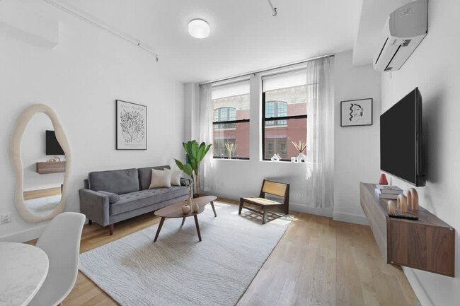 Building Photo - 517 W 45th St
