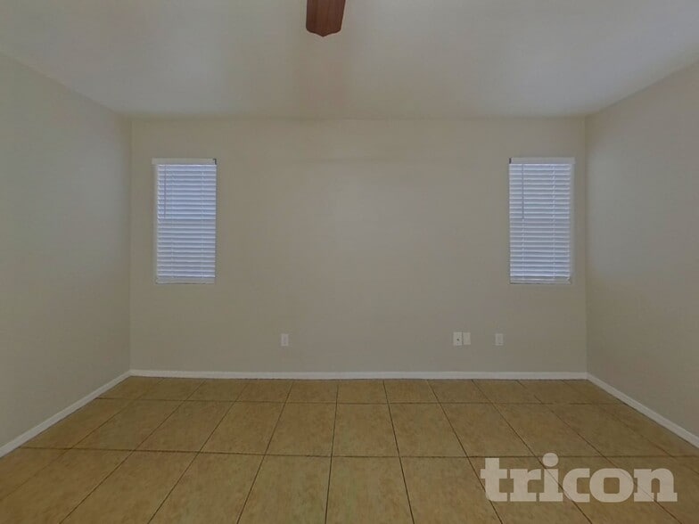 Building Photo - 7024 N 77th Dr