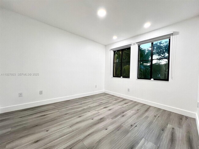 Building Photo - 2955 NW 126th Ave