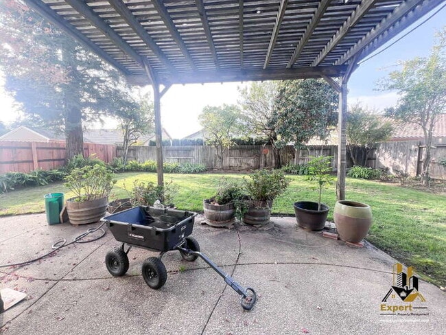 Building Photo - 8204 Eversley Ct