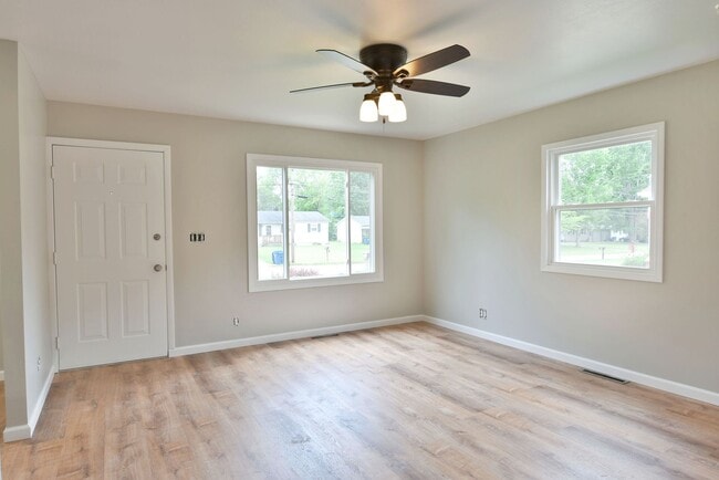 Building Photo - RENTAL AVAILABLE!