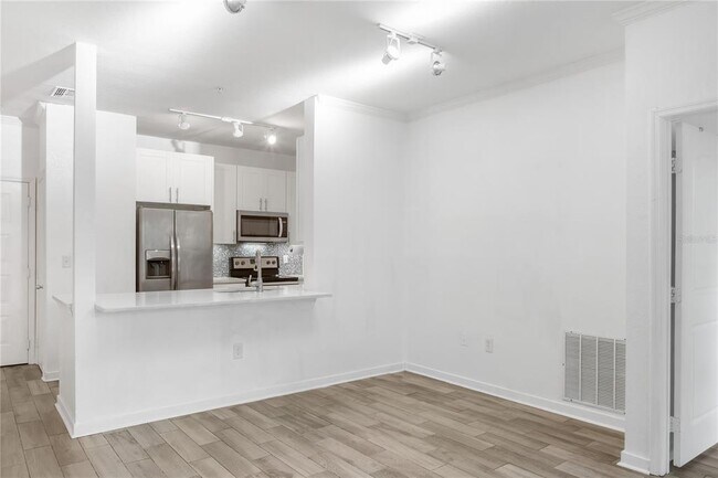 Building Photo - 4221 W Spruce St