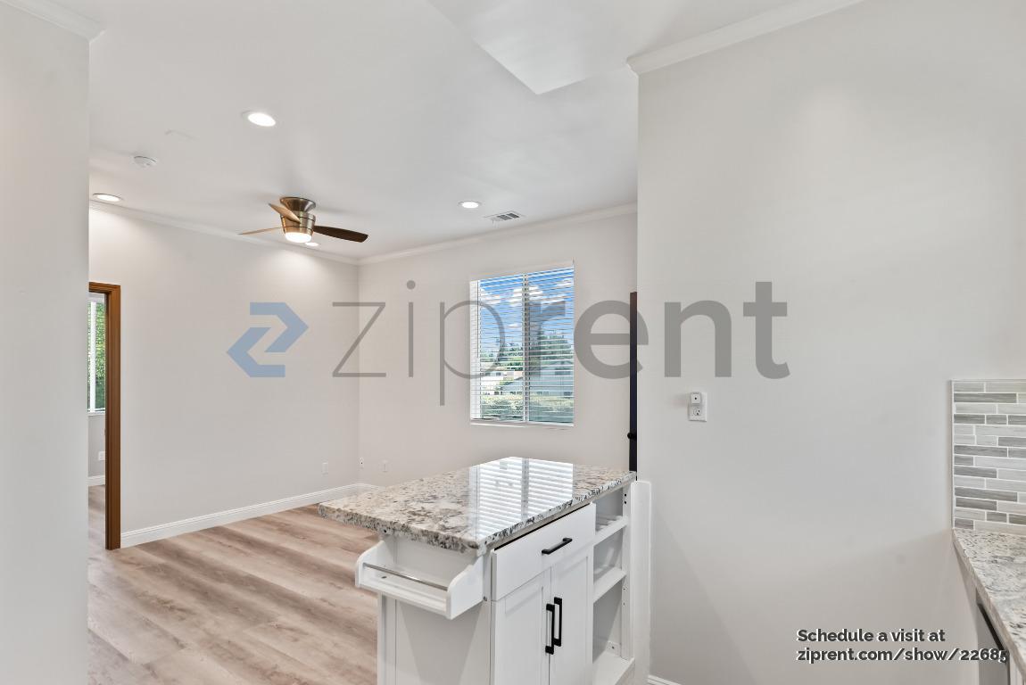 Building Photo - 1419 Flickinger Ave