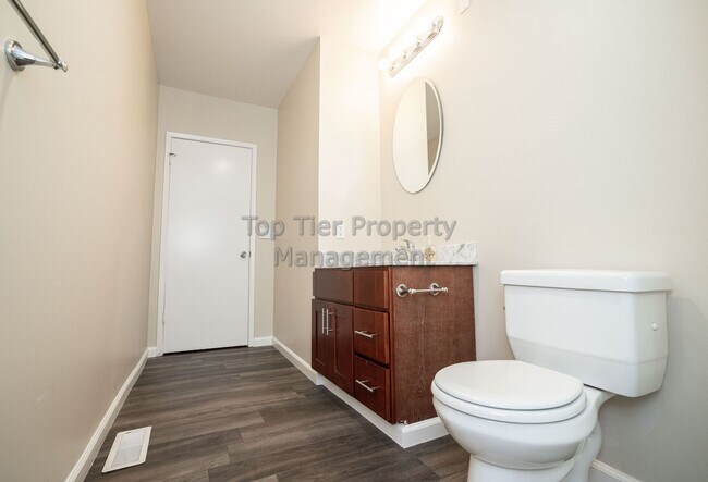 Building Photo - 1884 N 5th St