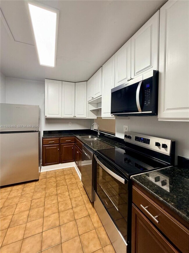 Building Photo - 8035 SW 107th Ave