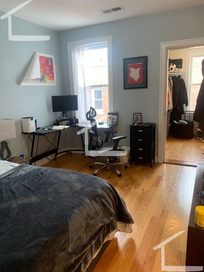 Building Photo - New Apartment in Allston. Eat-in Kitchen. High-End Appliances, Big Bedrooms, Lost of Closets, Lau...