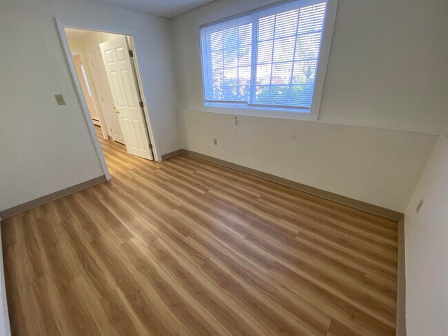 Building Photo - 3951 Brown Ave