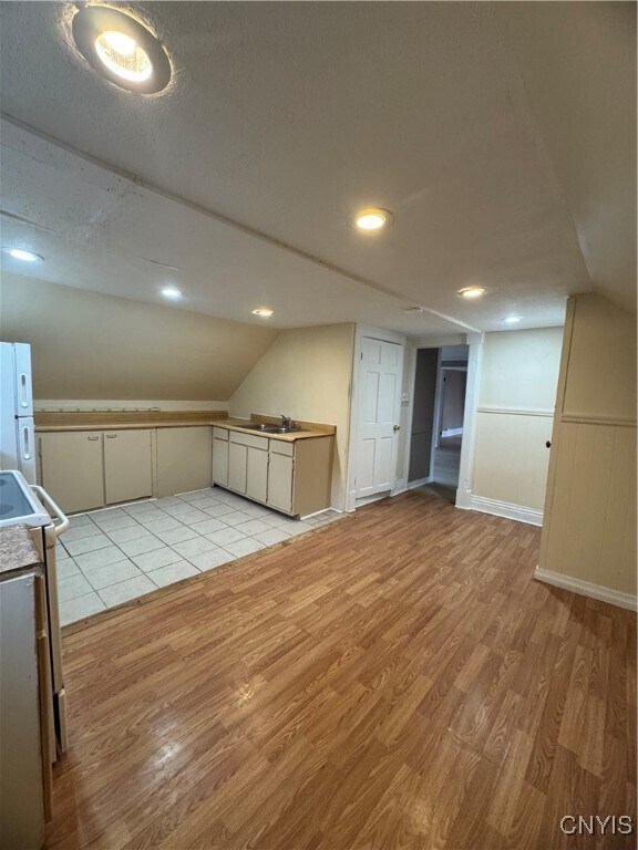 Building Photo - 2 Champion St