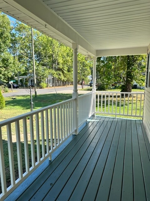 Building Photo - 702 Garfield Ave