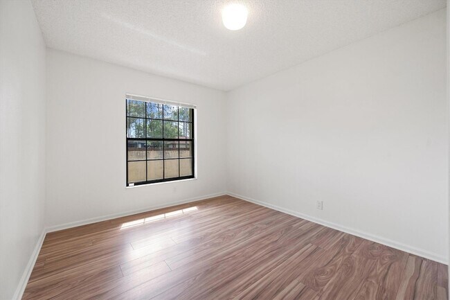 Building Photo - 13511 Jonquil Pl