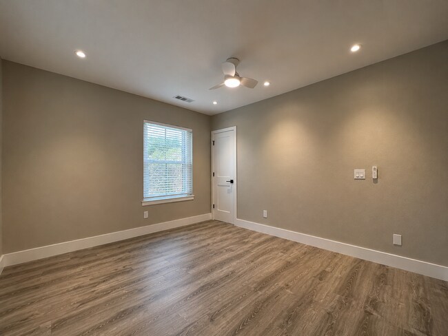 Building Photo - 1567 Silverado Trail