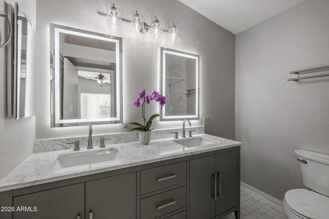 Building Photo - 9440 S 44th St