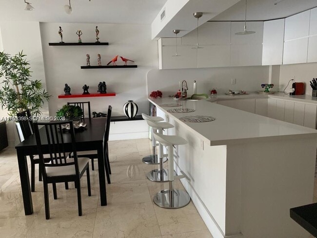 Building Photo - 199 Ocean Ln Dr